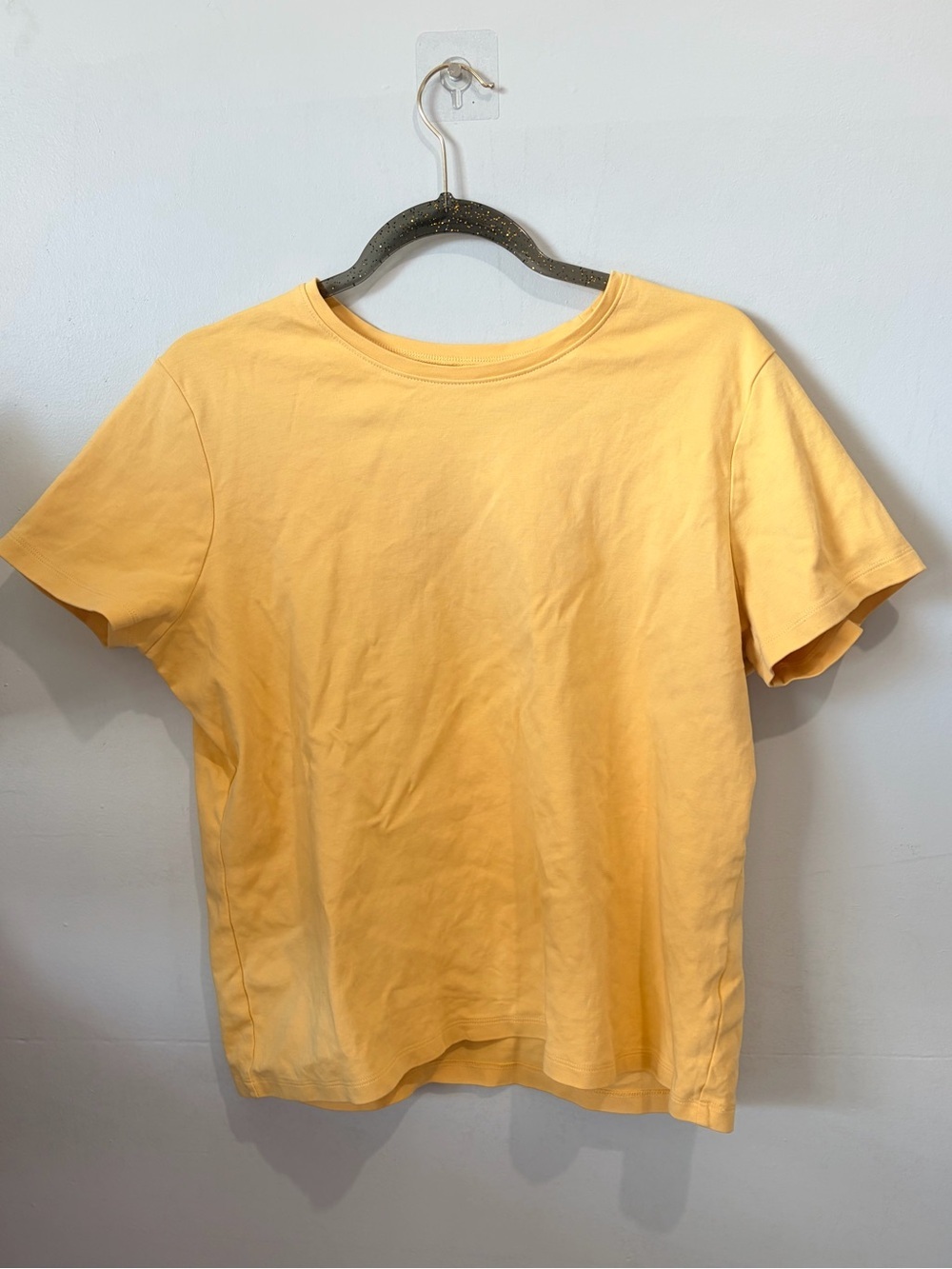 L.L. Bean Pastel Yellow Classic Short Sleeve Crewneck T-Shirt - Size XL Reg